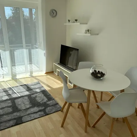 3-zimmer-oase: Gruene Ruhe Nahe Flughafen Und Muenchen Zentrum Apartment *