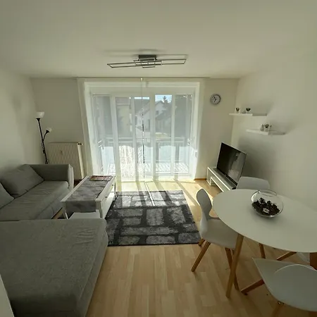 Apartment 3-zimmer-oase: Gruene Ruhe Nahe Flughafen Und Muenchen Zentrum